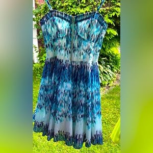 GUESS dress blue color, great condition.